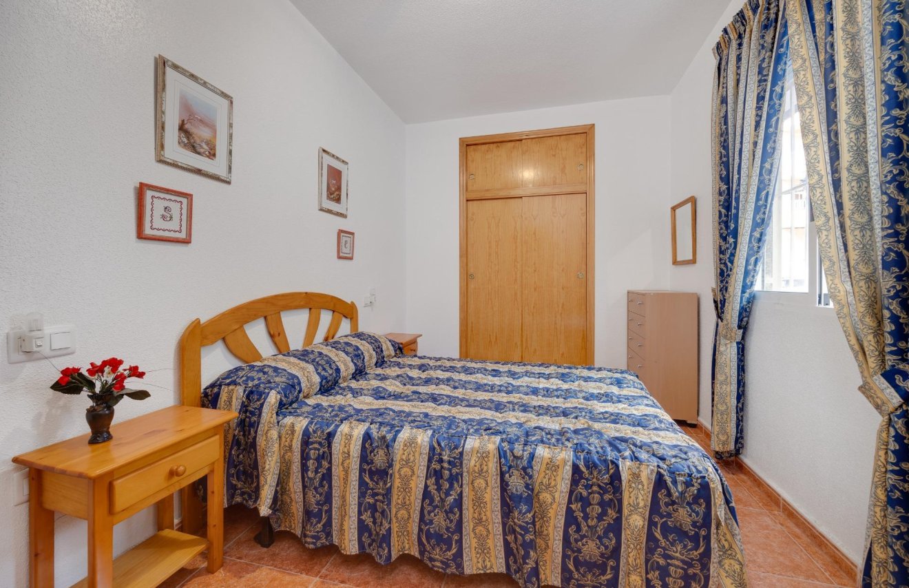 Resale - Apartamento - Torrevieja - Playa de los Locos