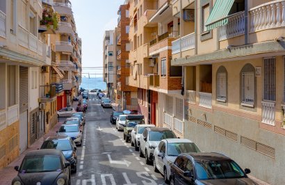 Resale - Apartamento - Torrevieja - Playa de los Locos