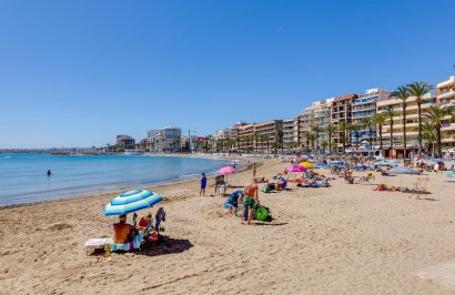 Resale - Apartamento - Torrevieja - Playa de los Locos