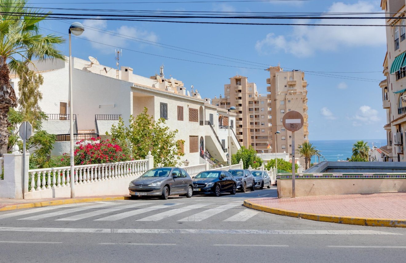 Resale - Apartamento - Torrevieja - La Mata