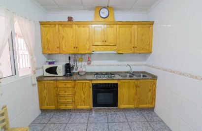 Resale - Casa - Redován - La cruz