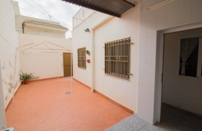 Resale - Casa - Redován - La cruz