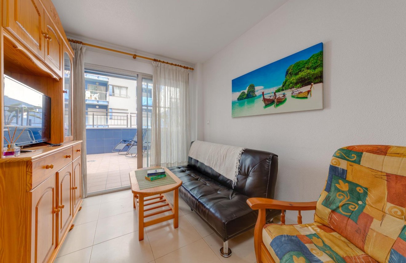 Resale - Apartamento - Torrevieja - Playa de los Locos