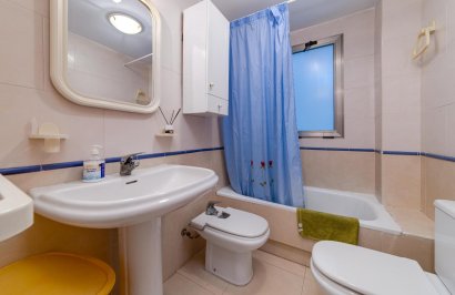 Resale - Apartamento - Torrevieja - Playa de los Locos