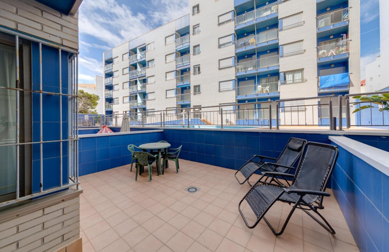 Resale - Apartamento - Torrevieja - Playa de los Locos