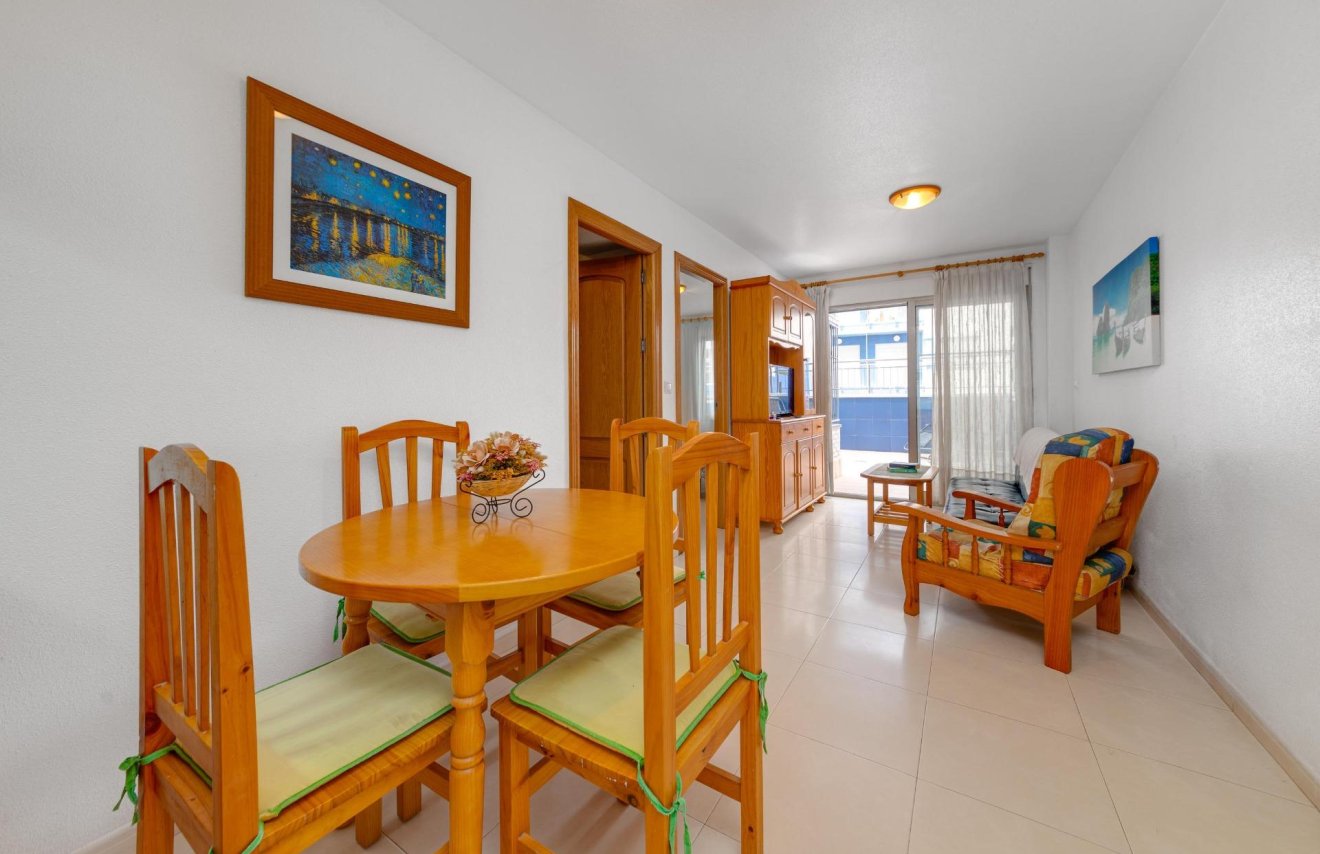 Resale - Apartamento - Torrevieja - Playa de los Locos