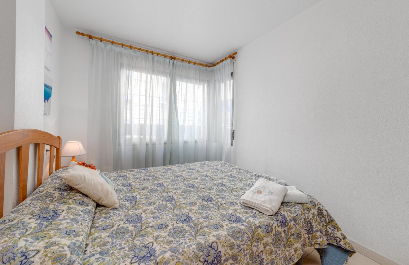 Resale - Apartamento - Torrevieja - Playa de los Locos