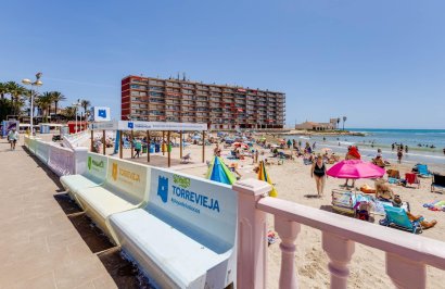 Resale - Apartamento - Torrevieja - Playa de los Locos