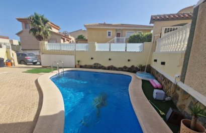 Resale - Chalet - San Miguel de Salinas - El galán