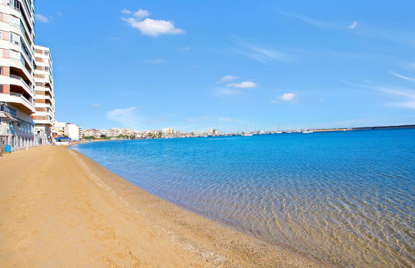 Resale - Apartamento - Torrevieja - Acequion