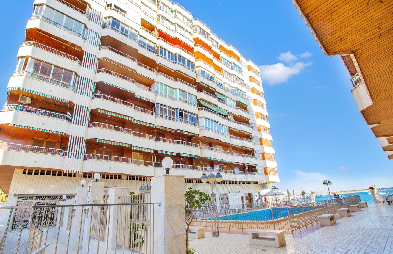 Resale - Apartamento - Torrevieja - Acequion