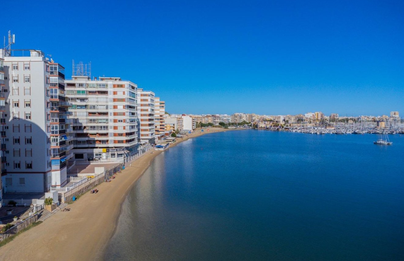 Resale - Apartamento - Torrevieja - Acequion