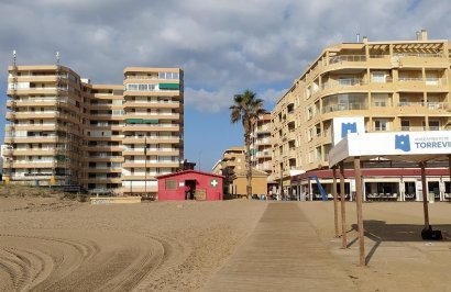 Reventa - Estudio - Torrevieja - La Mata pueblo