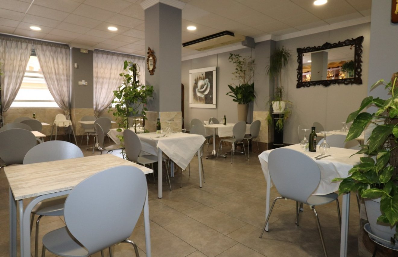 Reventa - Local comercial - Torrevieja - Playa del Cura