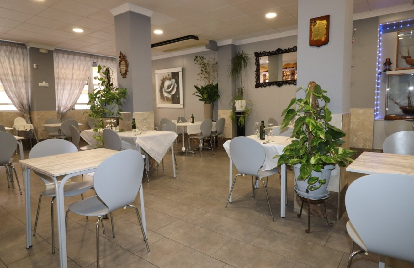 Reventa - Local comercial - Torrevieja - Playa del Cura