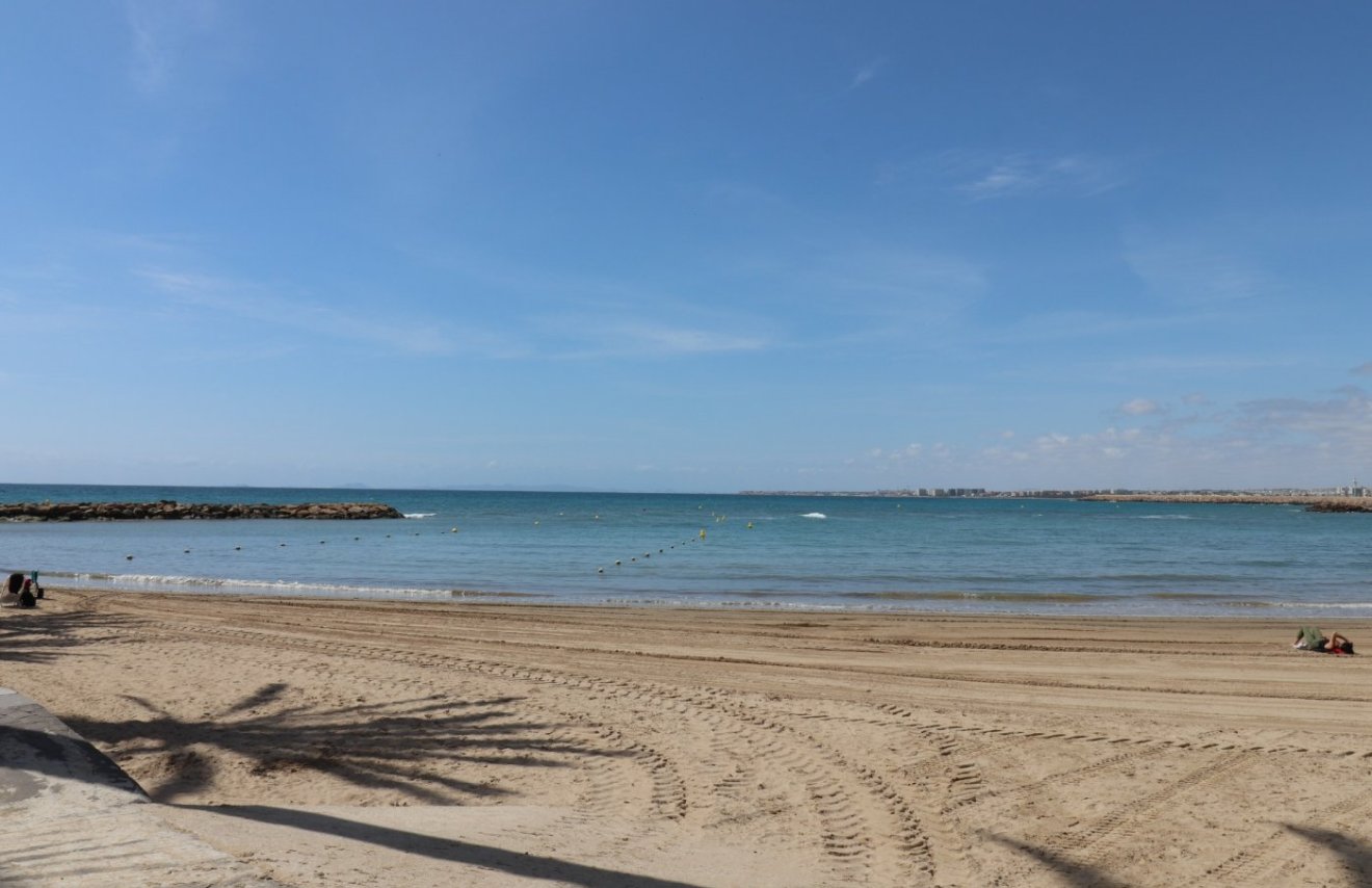 Reventa - Local comercial - Torrevieja - Playa del Cura