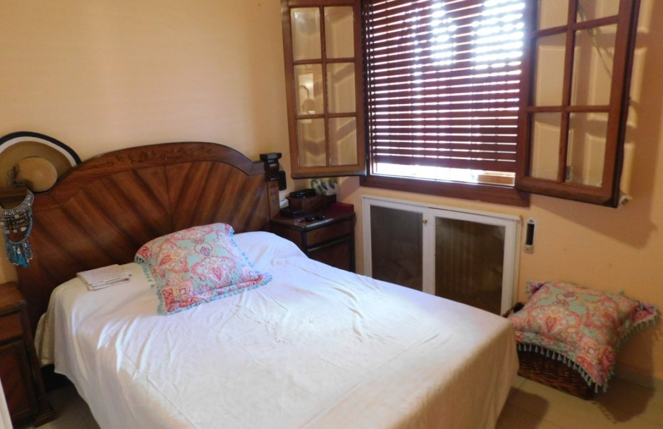 Resale - Villa de Lujo - Torrevieja - Nueva Torrevieja