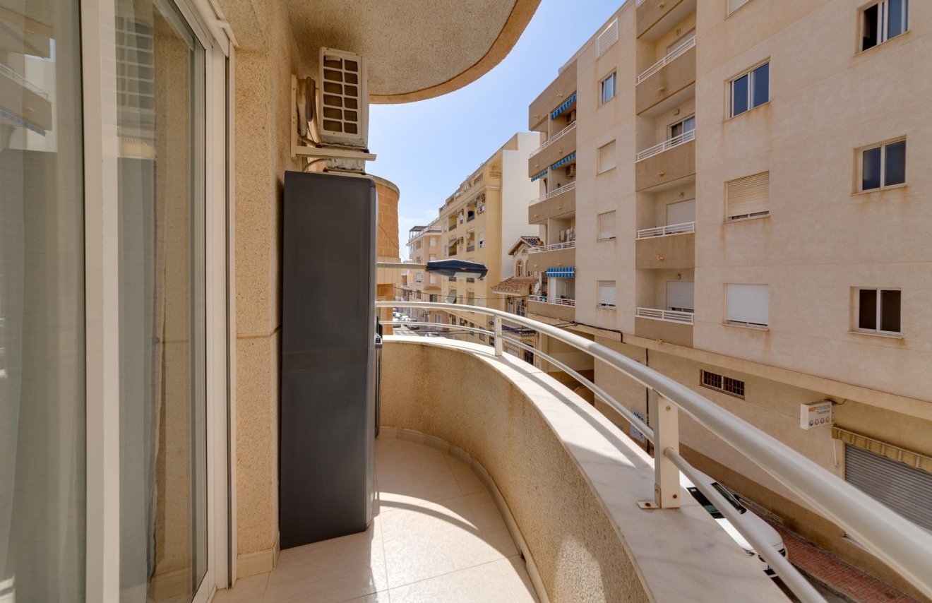 Resale - Apartamento - Torrevieja - Centro