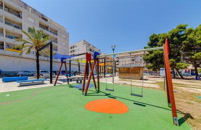 Resale - Apartamento - Torrevieja - Centro