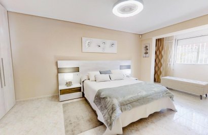 Resale - Villa - Torrevieja - Lago jardin