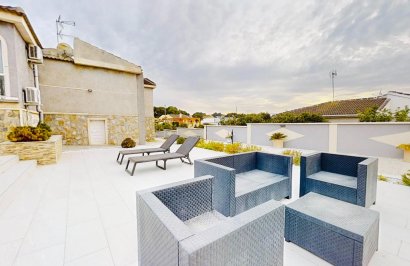 Reventa - Villa - Torrevieja - Lago jardin