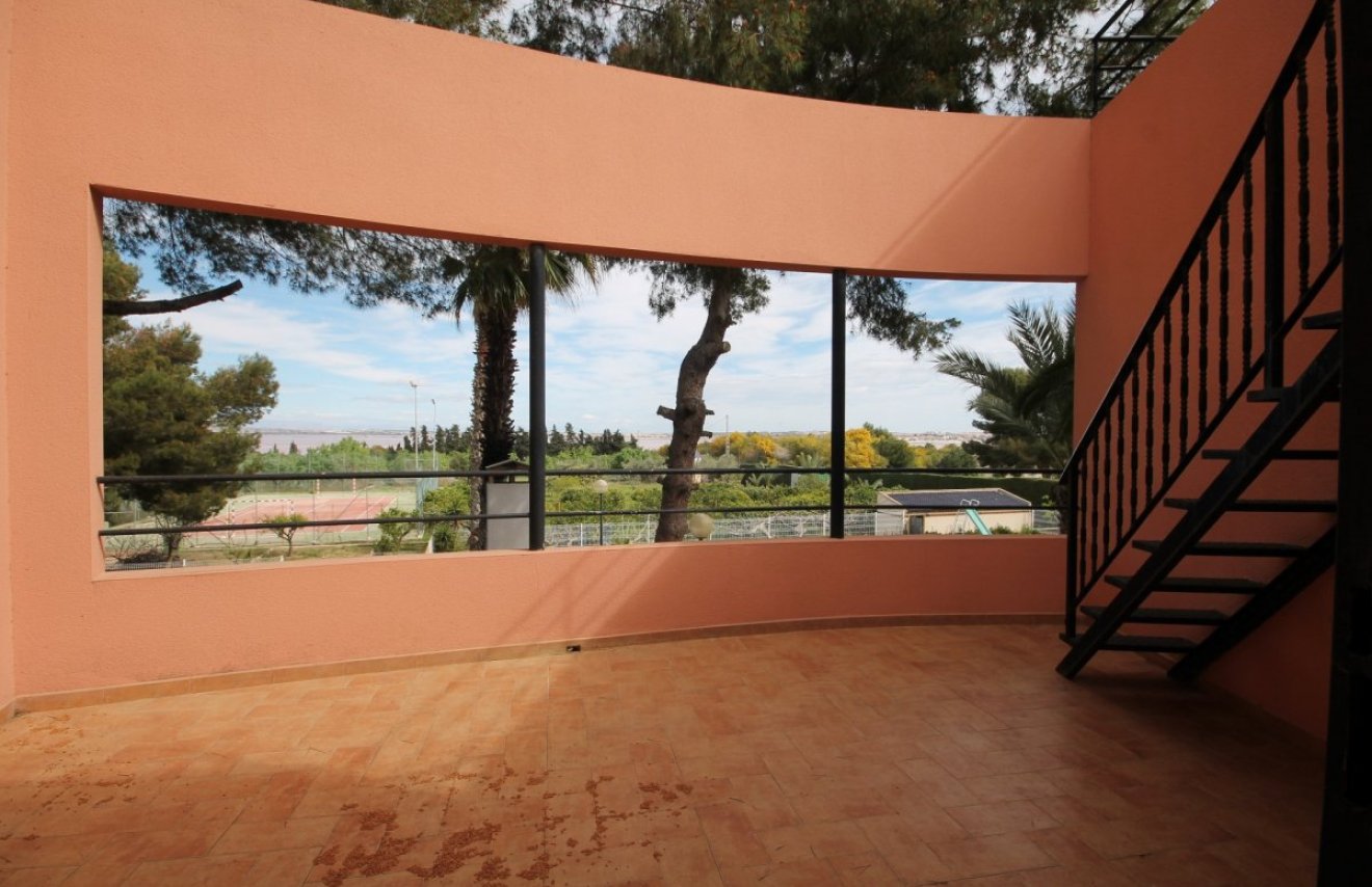 Resale - Casa - Torrevieja - Los balcones