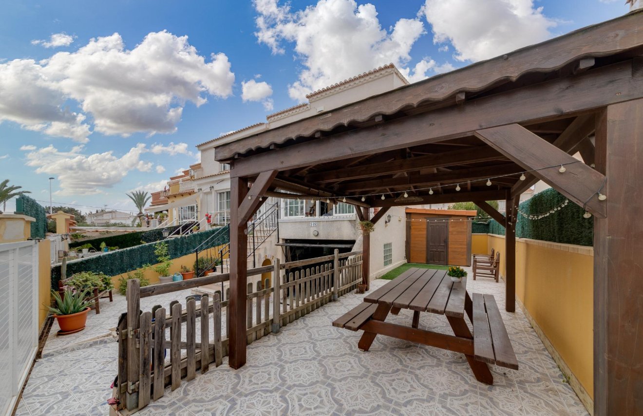 Resale - Chalet - Torrevieja - La siesta