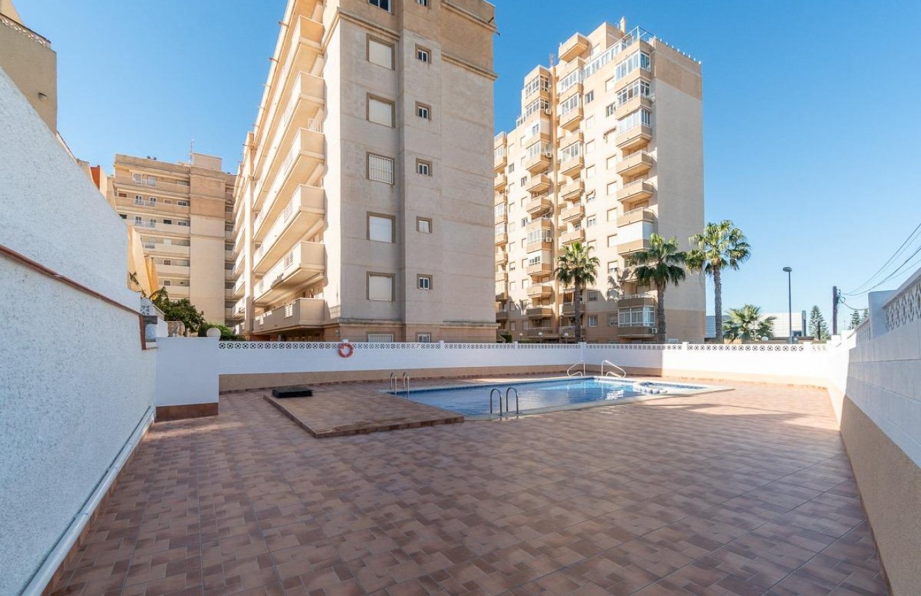 Resale - Apartamento - Torrevieja - Nueva Torrevieja