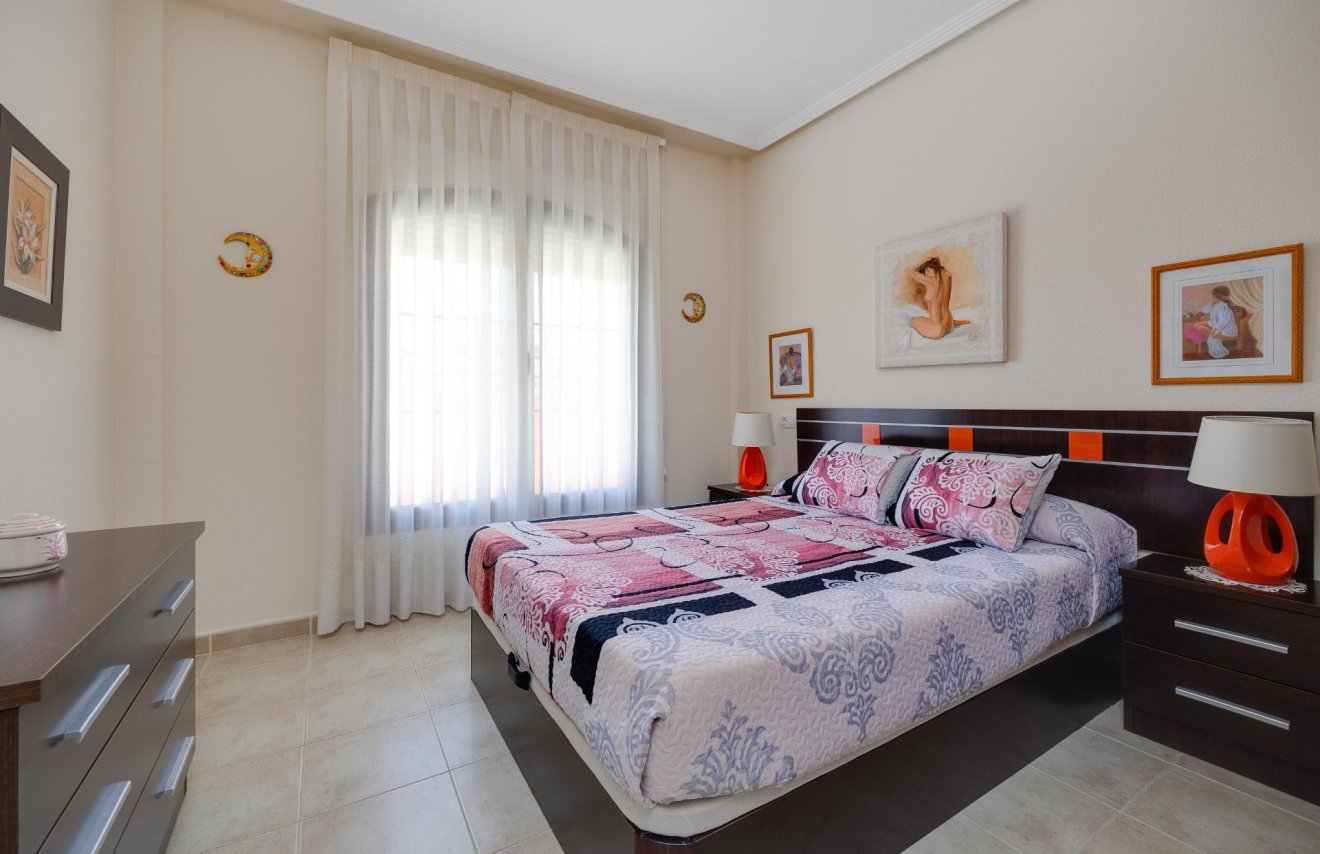 Resale - Bungalow Planta Baja - Torrevieja - Torrejón