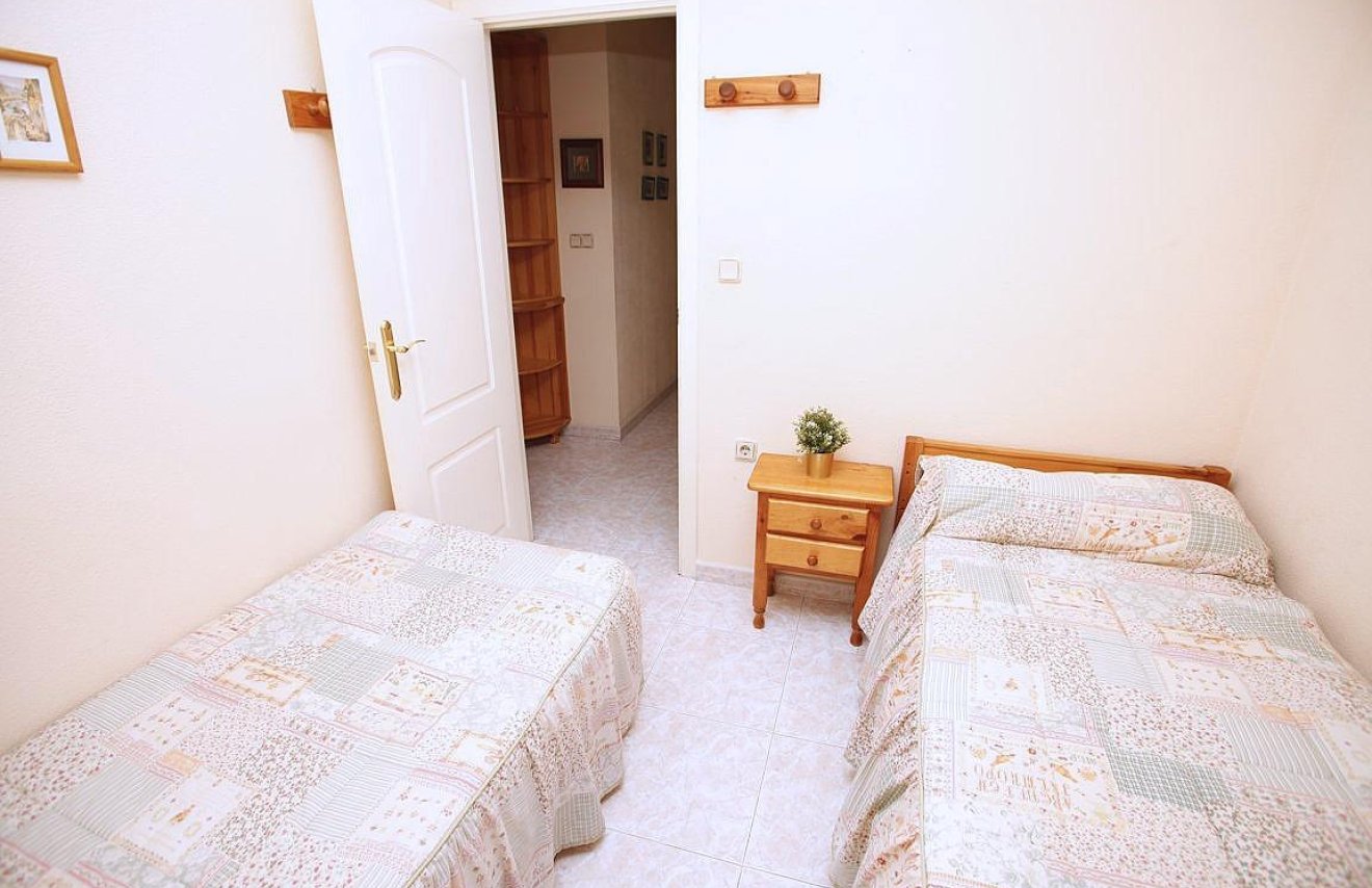 Resale - Apartamento - Torrevieja - Playa del Cura