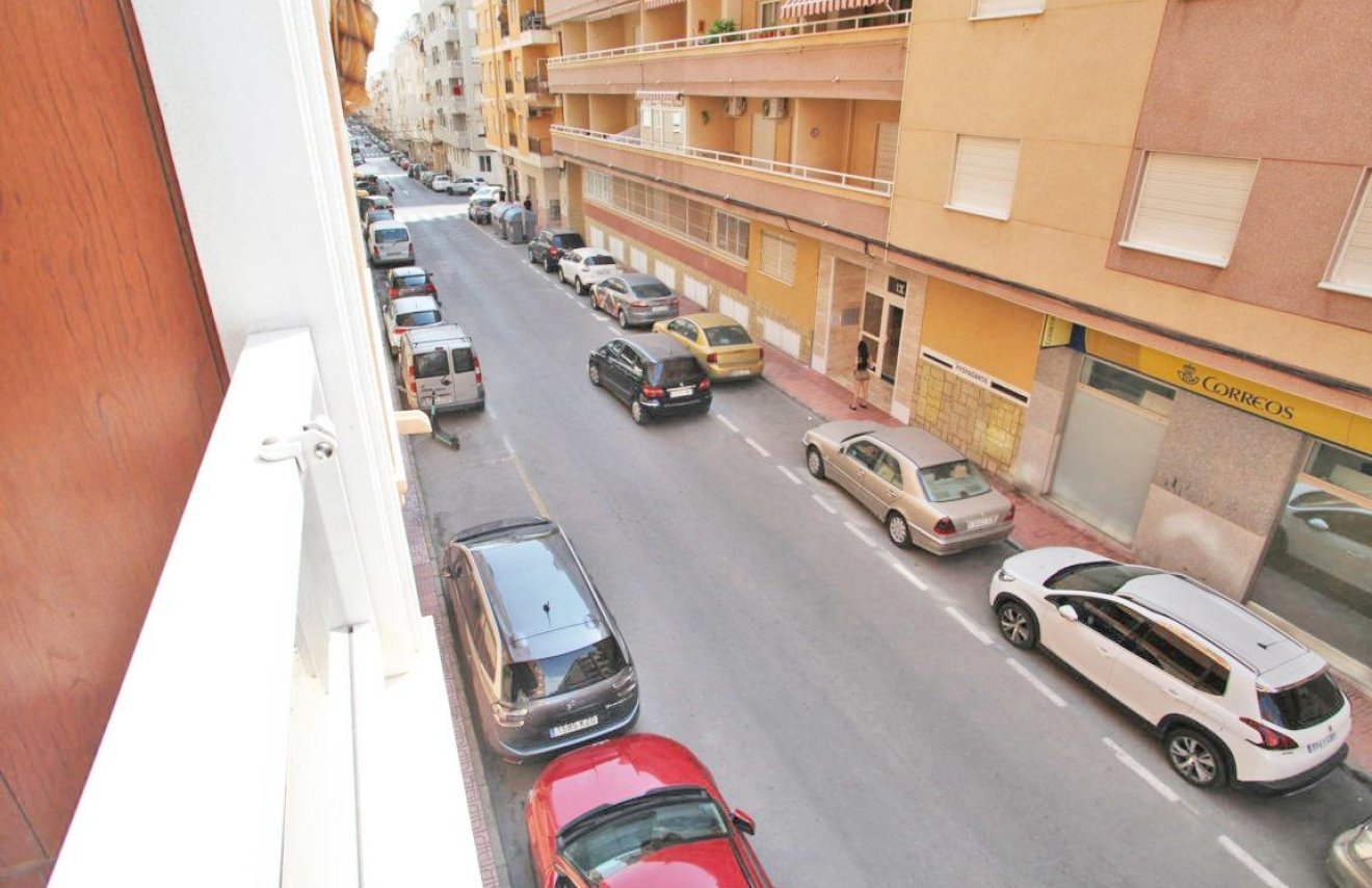 Resale - Apartamento - Torrevieja - Playa del Cura