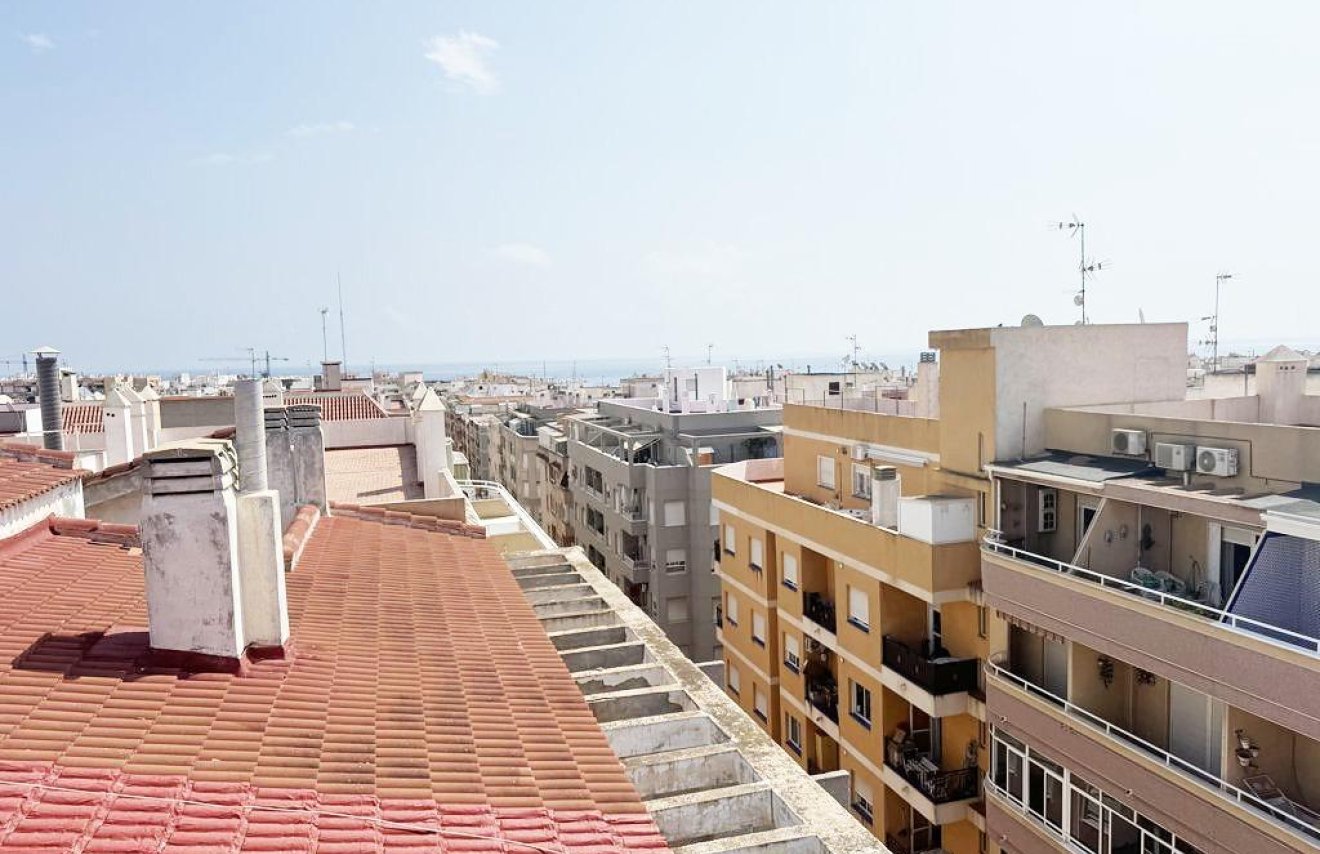 Resale - Apartamento - Torrevieja - Playa del Cura