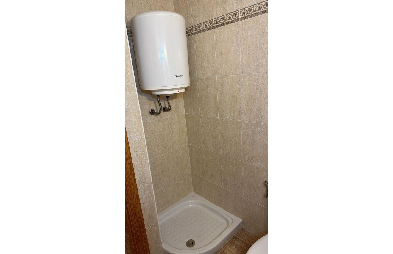 Resale - Apartamento - Los Alcázares - Centro