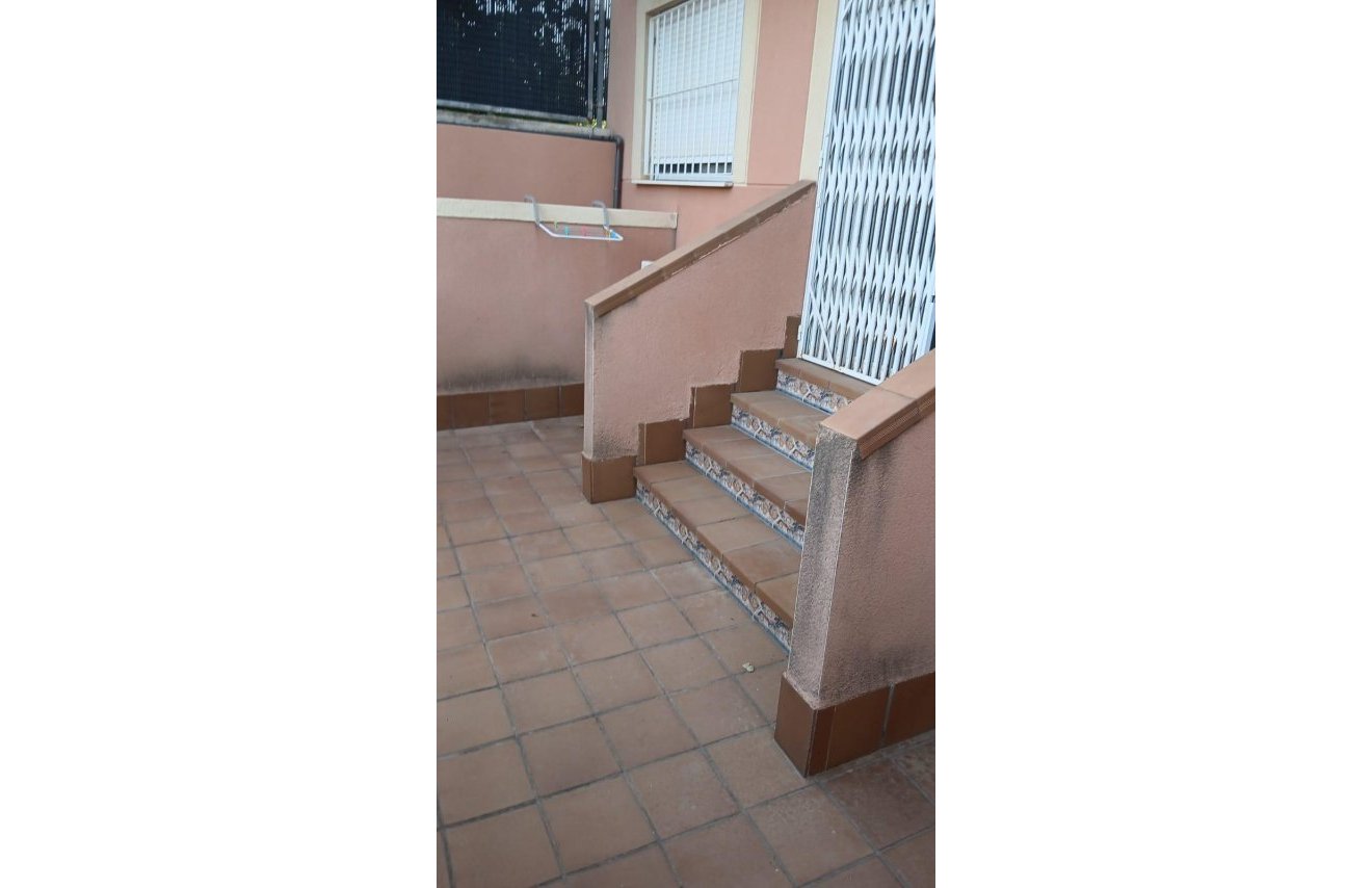 Resale - Apartamento - Los Alcázares - Centro