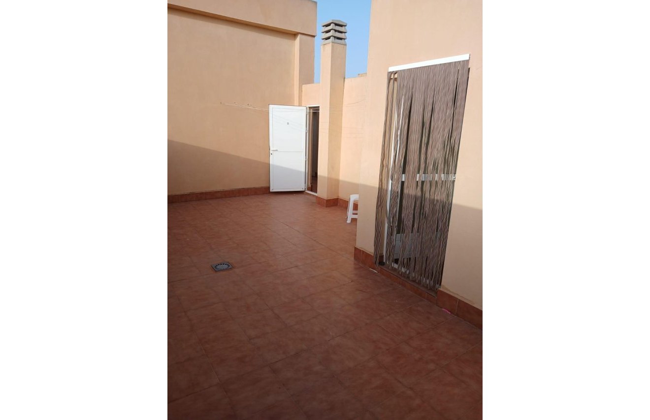 Reventa - Apartamento - Los Alcázares - Centro