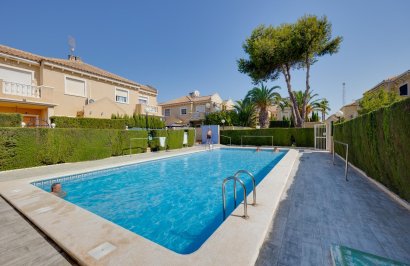 Resale - Chalet - Torrevieja - Torreblanca