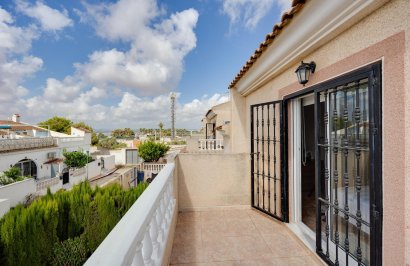 Resale - Chalet - Torrevieja - San luis