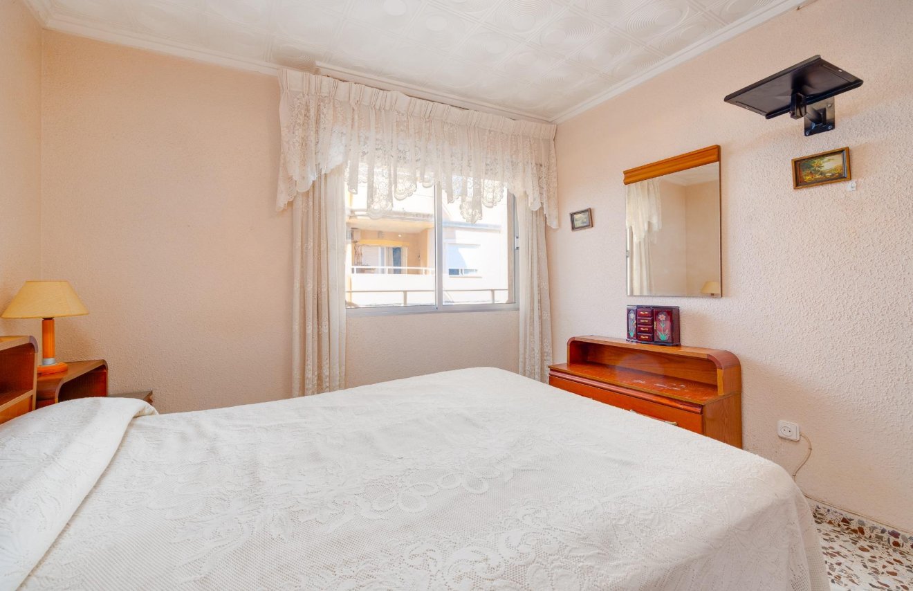 Resale - Apartamento - Torrevieja - Habaneras