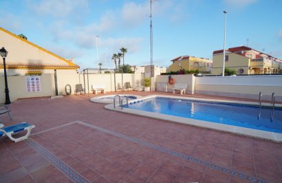 Alquiler a largo plazo - Apartamento - Orihuela Costa - La Zenia