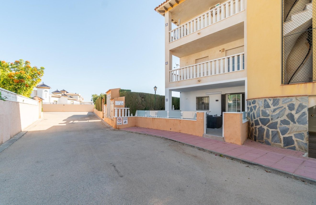 Resale - Planta baja - Orihuela Costa - Lomas de Cabo Roig