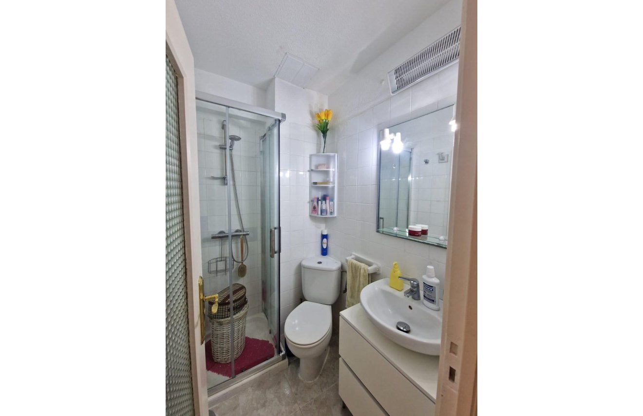 Resale - Apartamento - Torrevieja - Playa del Cura