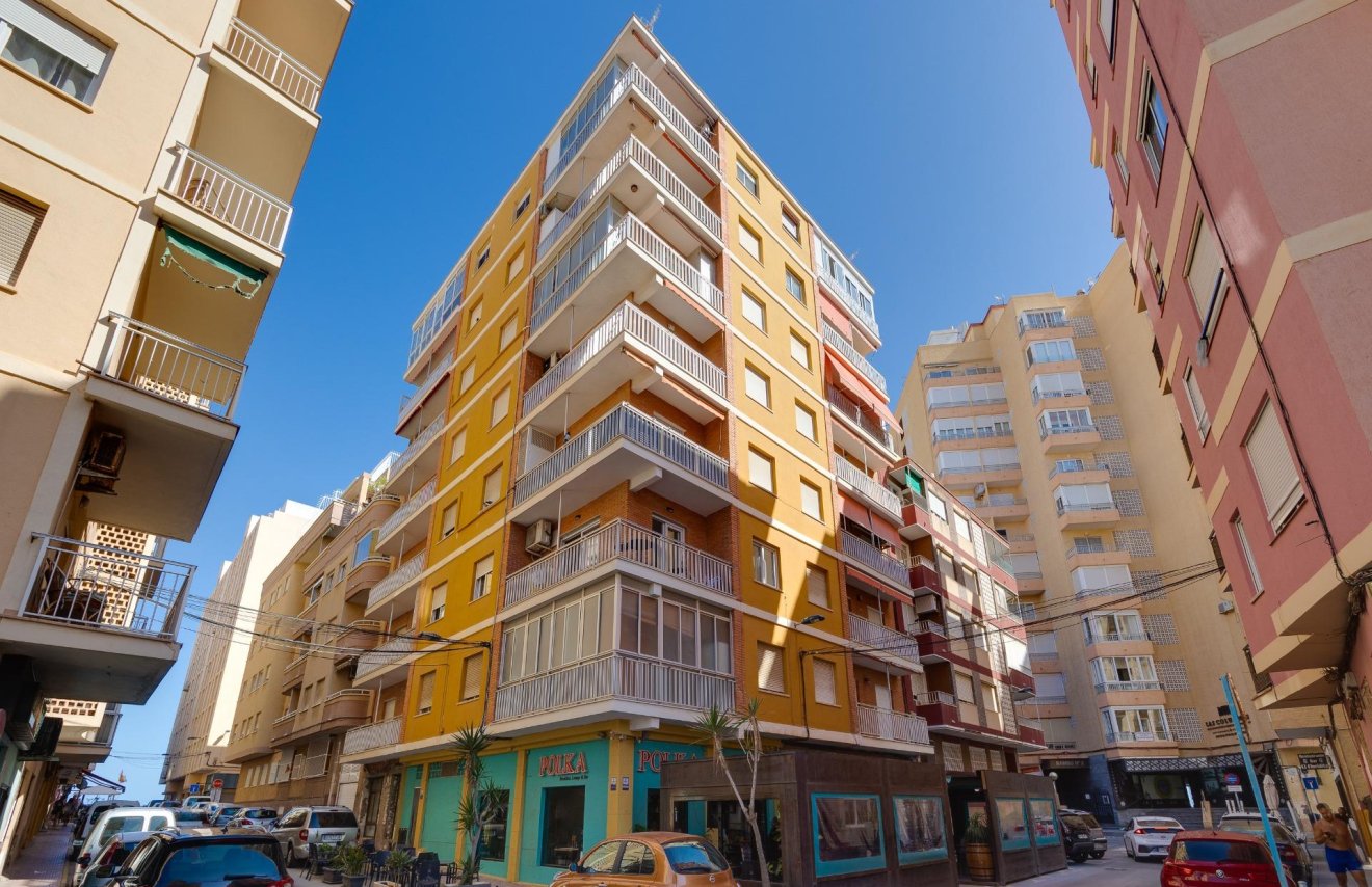 Resale - Apartamento - Torrevieja - Playa del Cura