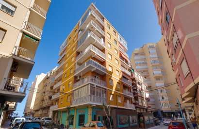 Resale - Apartamento - Torrevieja - Playa del Cura