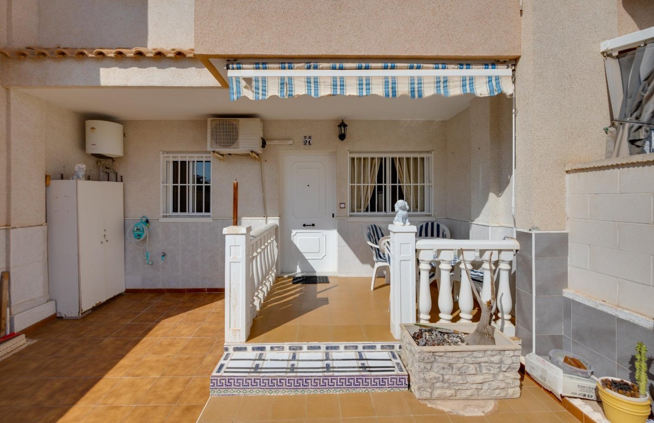 Resale - Casa Tipo Dúplex - Torrevieja - Aguas nuevas 2