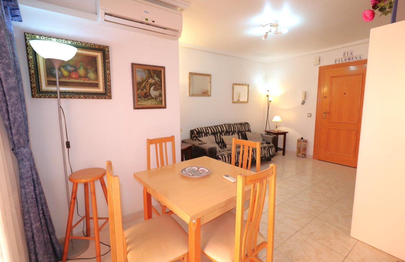 Resale - Apartamento - Torrevieja - Acequion