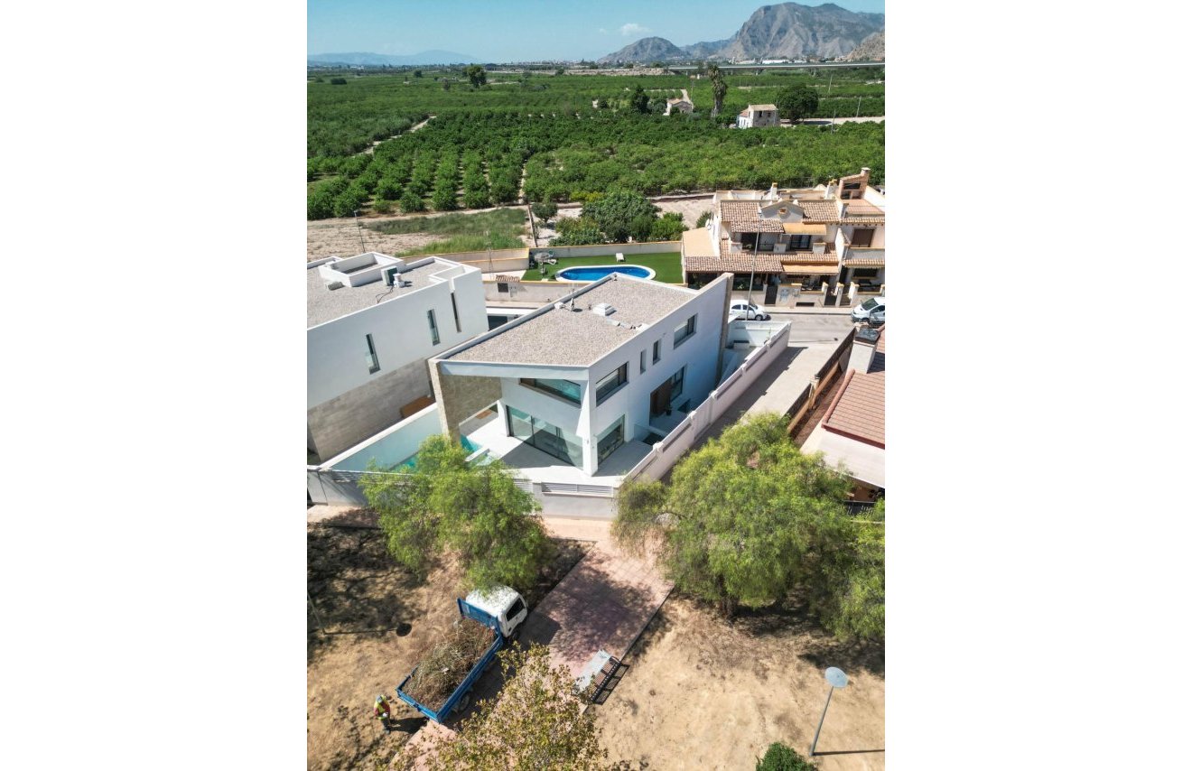 Resale - Chalet - Callosa de Segura - JUNTO CAMPO DE FUTBOL