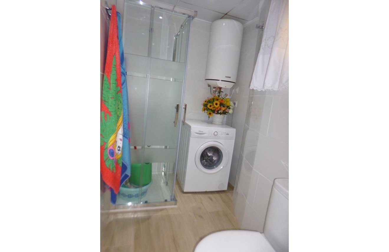 Resale - Apartamento - Torrevieja - Acequion