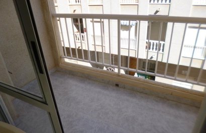 Resale - Apartamento - Torrevieja - Acequion