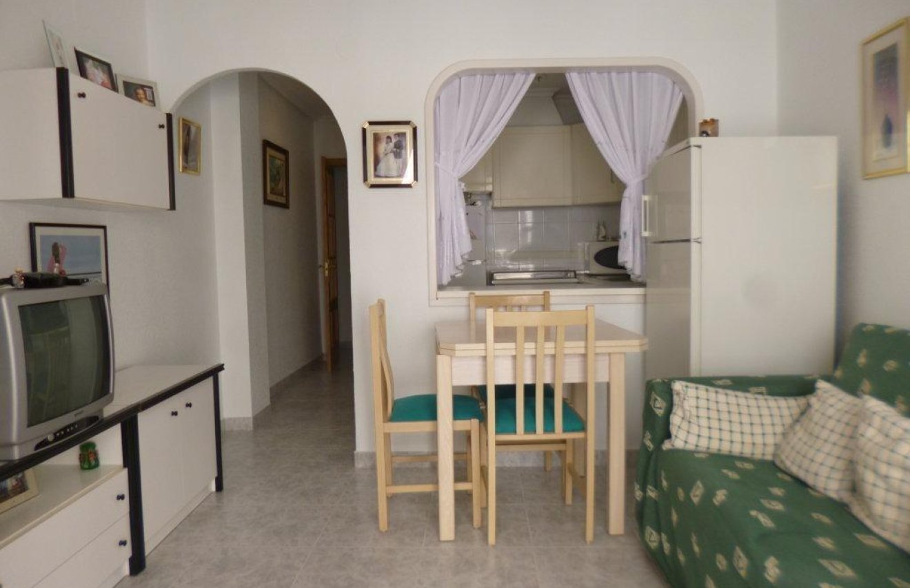 Resale - Apartamento - Torrevieja - Acequion