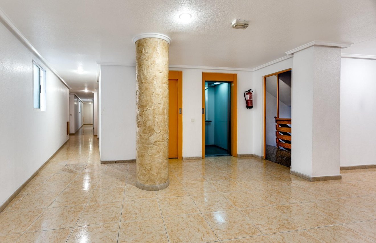 Revente - Apartamento - Torrevieja - Centro